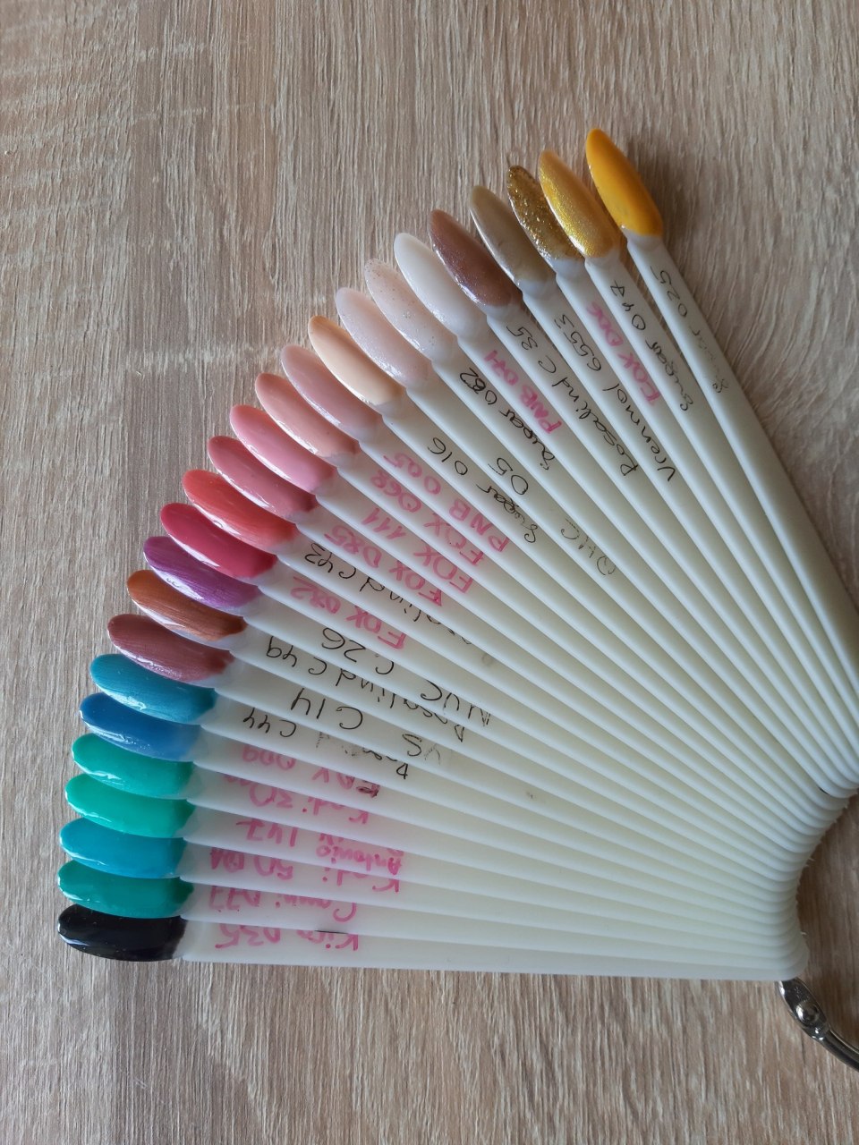 Цветовая палитра на типсах