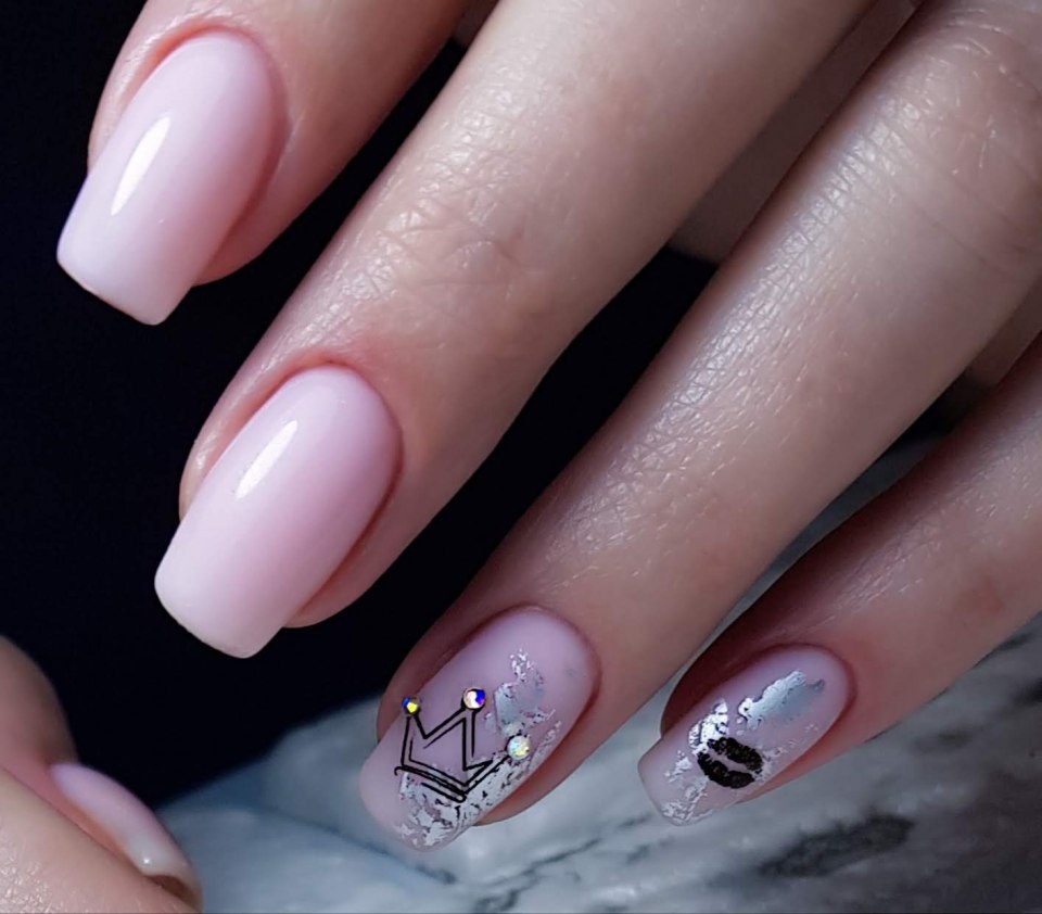 Ногти нежные