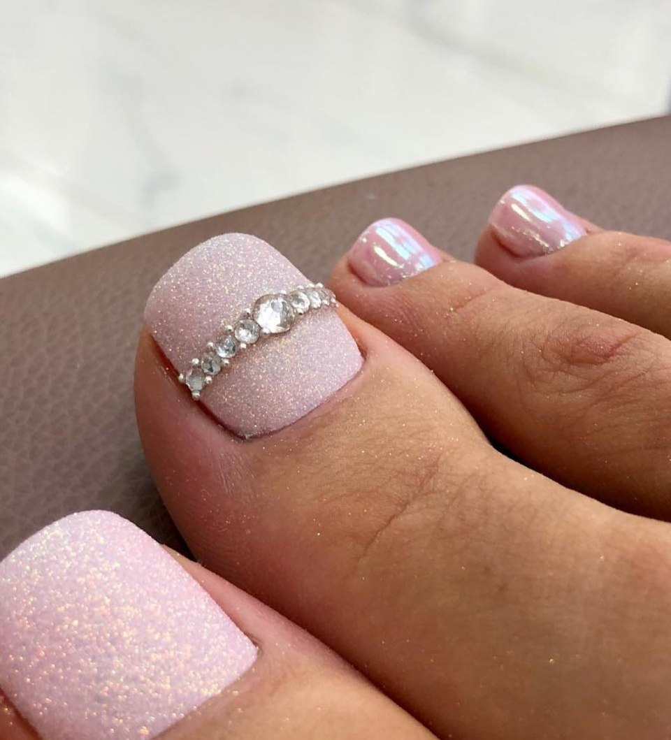 Педикюр дизайн