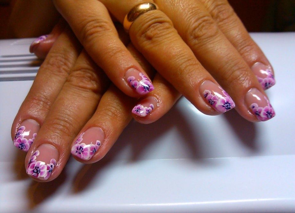 Маникюр сиреневый френч