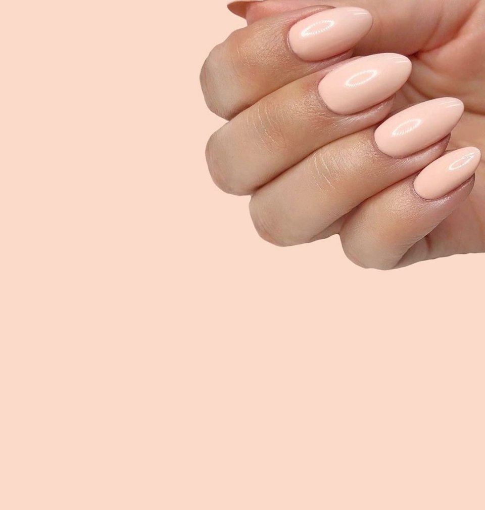 Essie пепел розы
