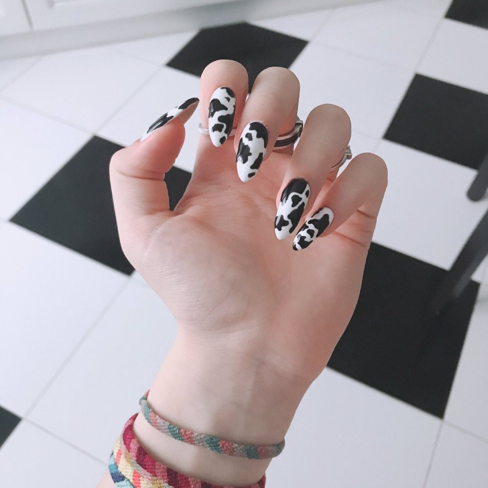 Кровавый маникюр на острые ногти