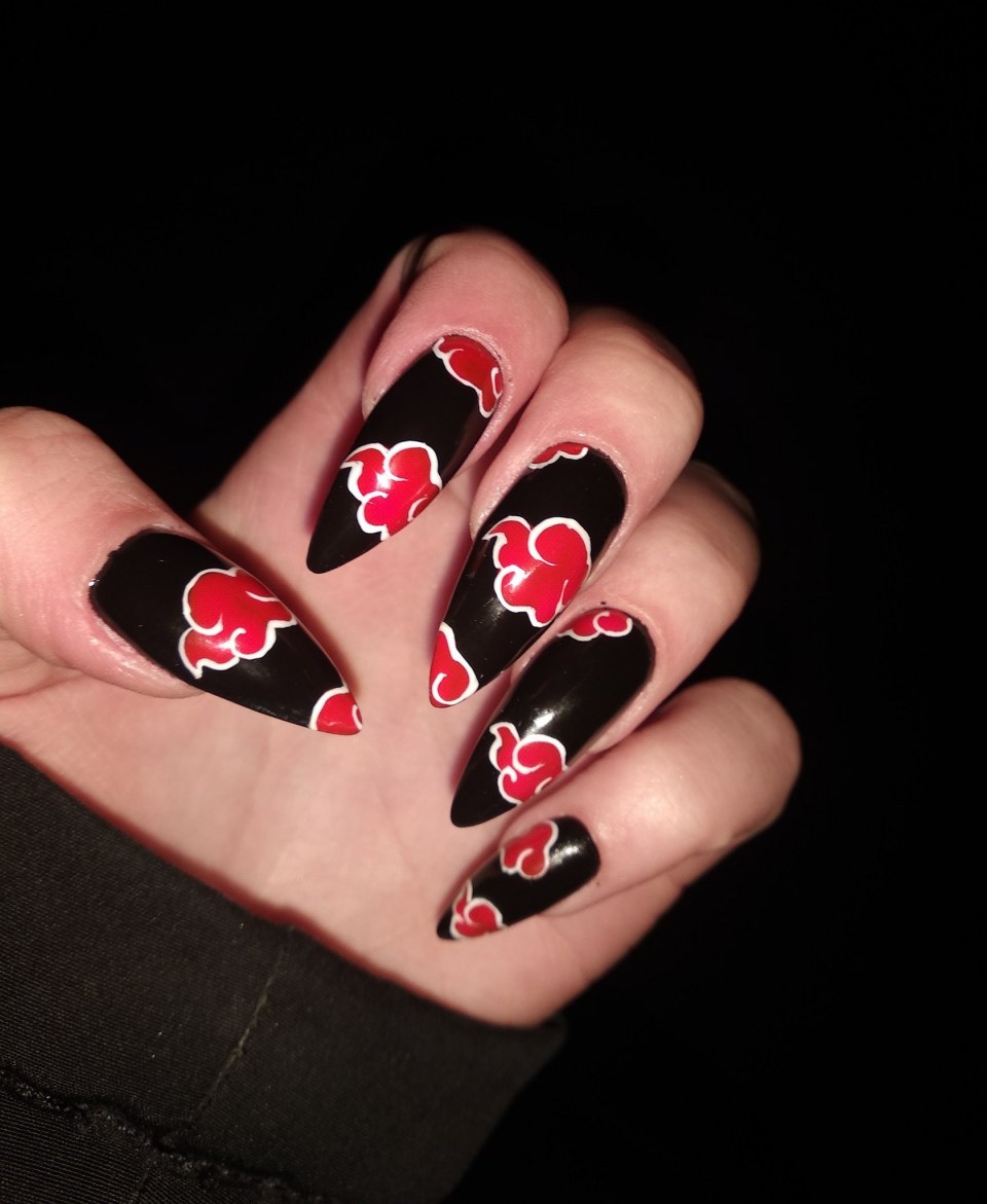 Сложный маникюр