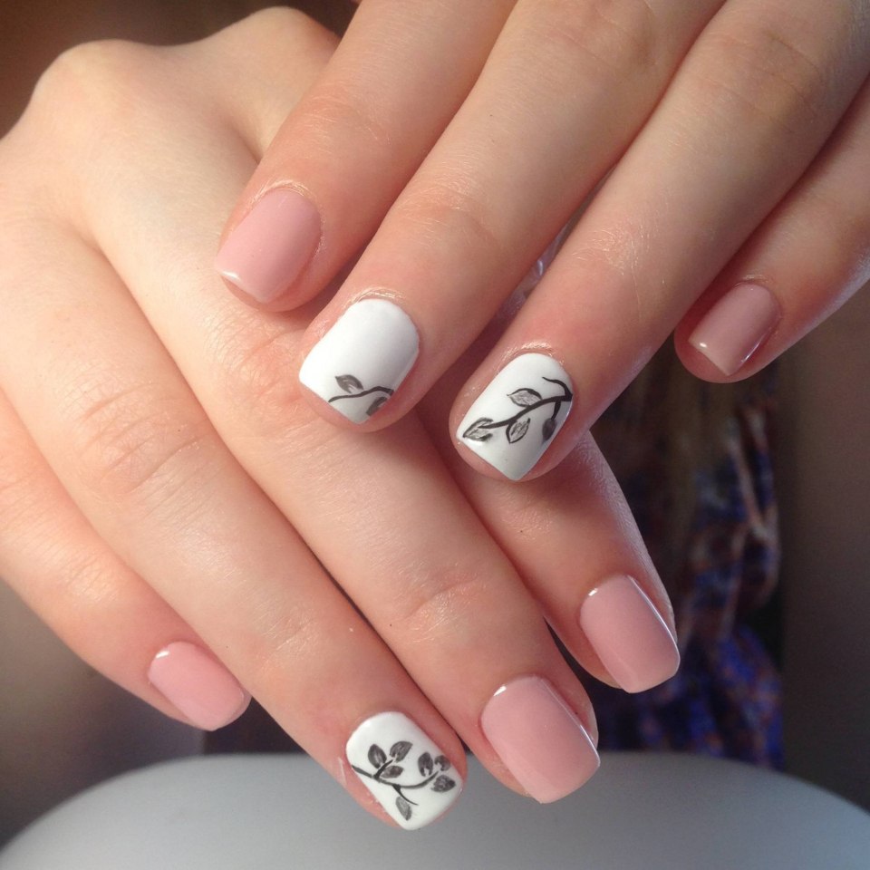 Школьный маникюр на короткие ногти