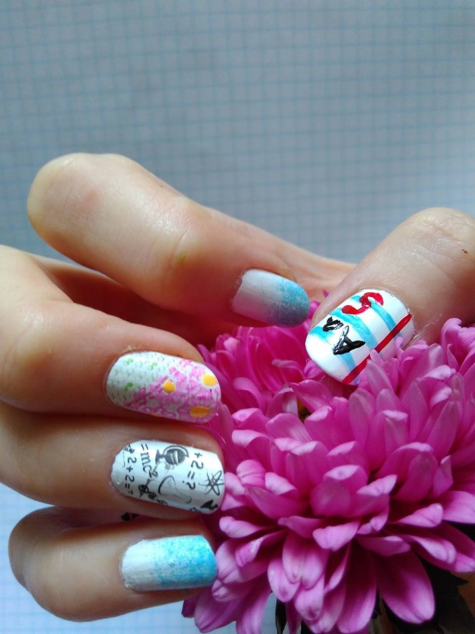 Красивый детский маникюр на коротких ногтях