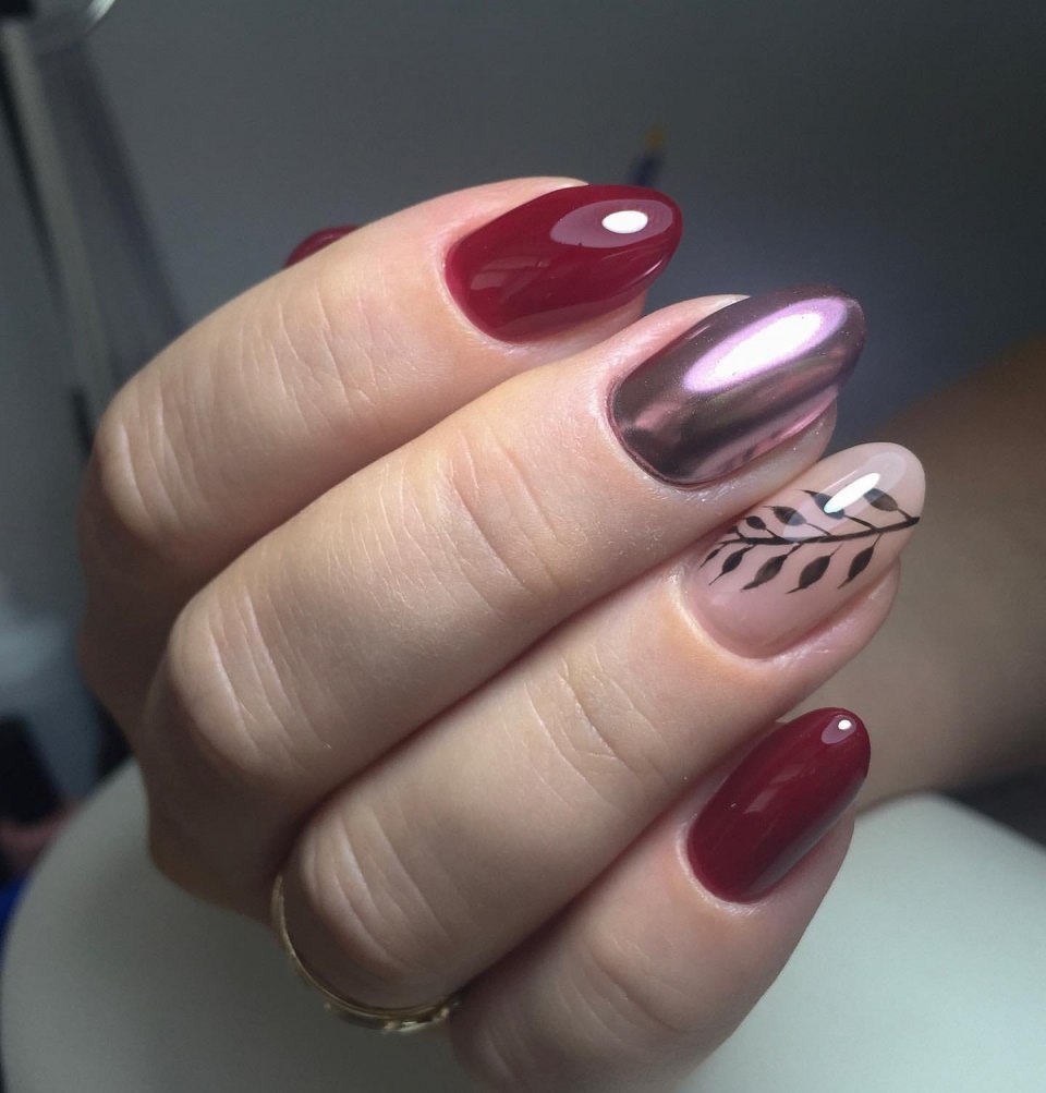 Бордовый миндаль 2020