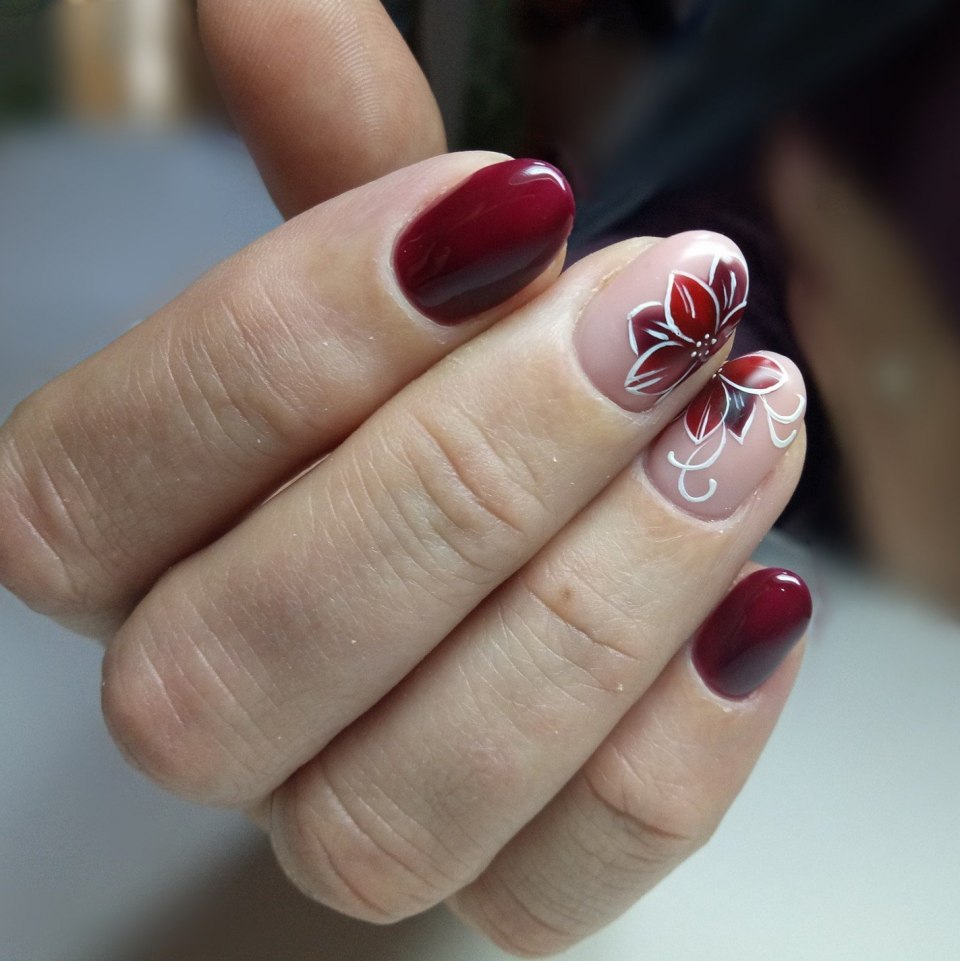 Маникюр балерина бордовый