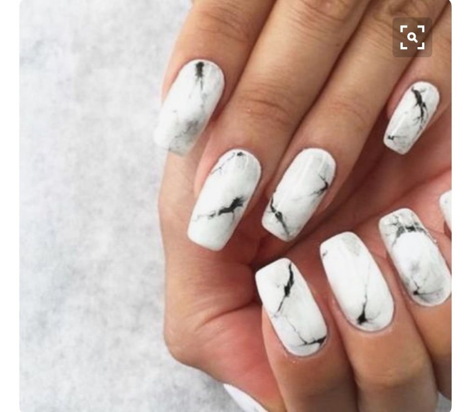 Белый маникюр и педикюр
