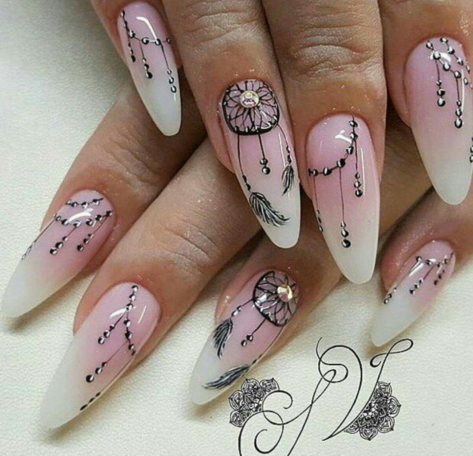 Маникюр миндаль Ловец снов