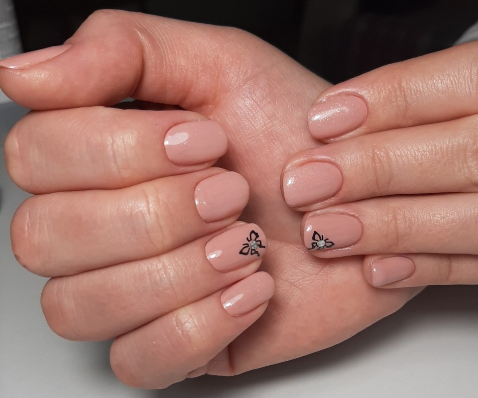 Маникюр на короткие ногти 2021