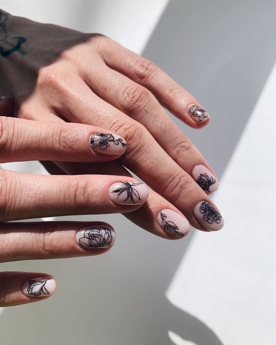 Современный маникюр на короткие ногти