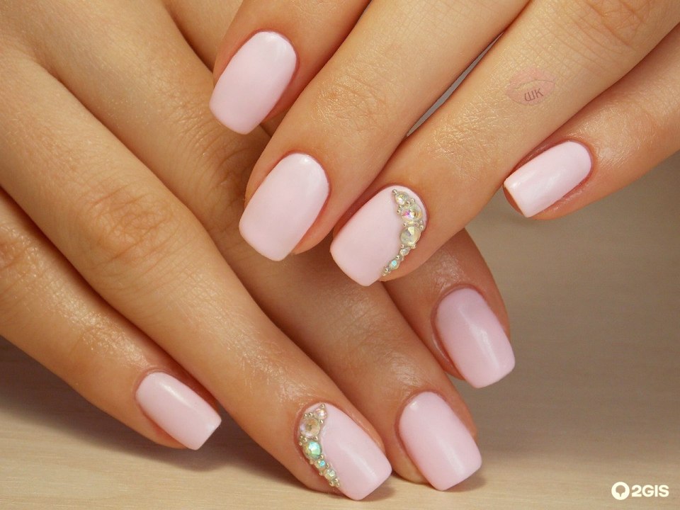 Светло розовый френч