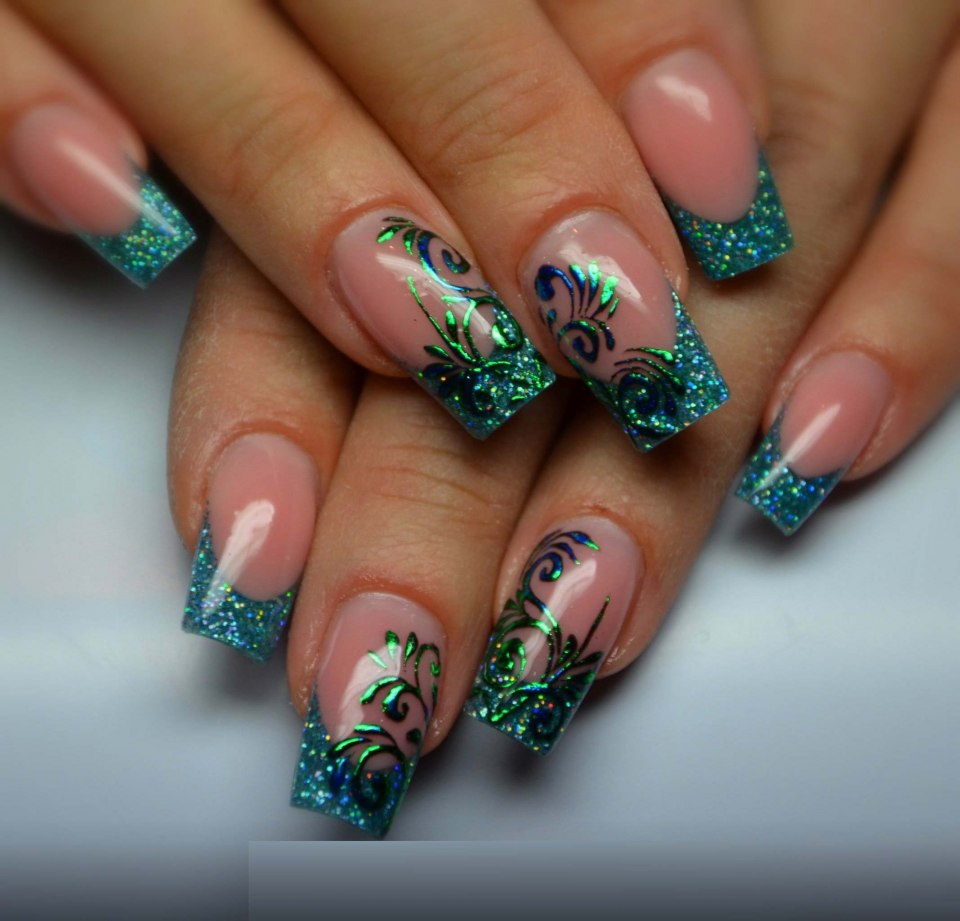 Зеленый френч 2021 квадрат