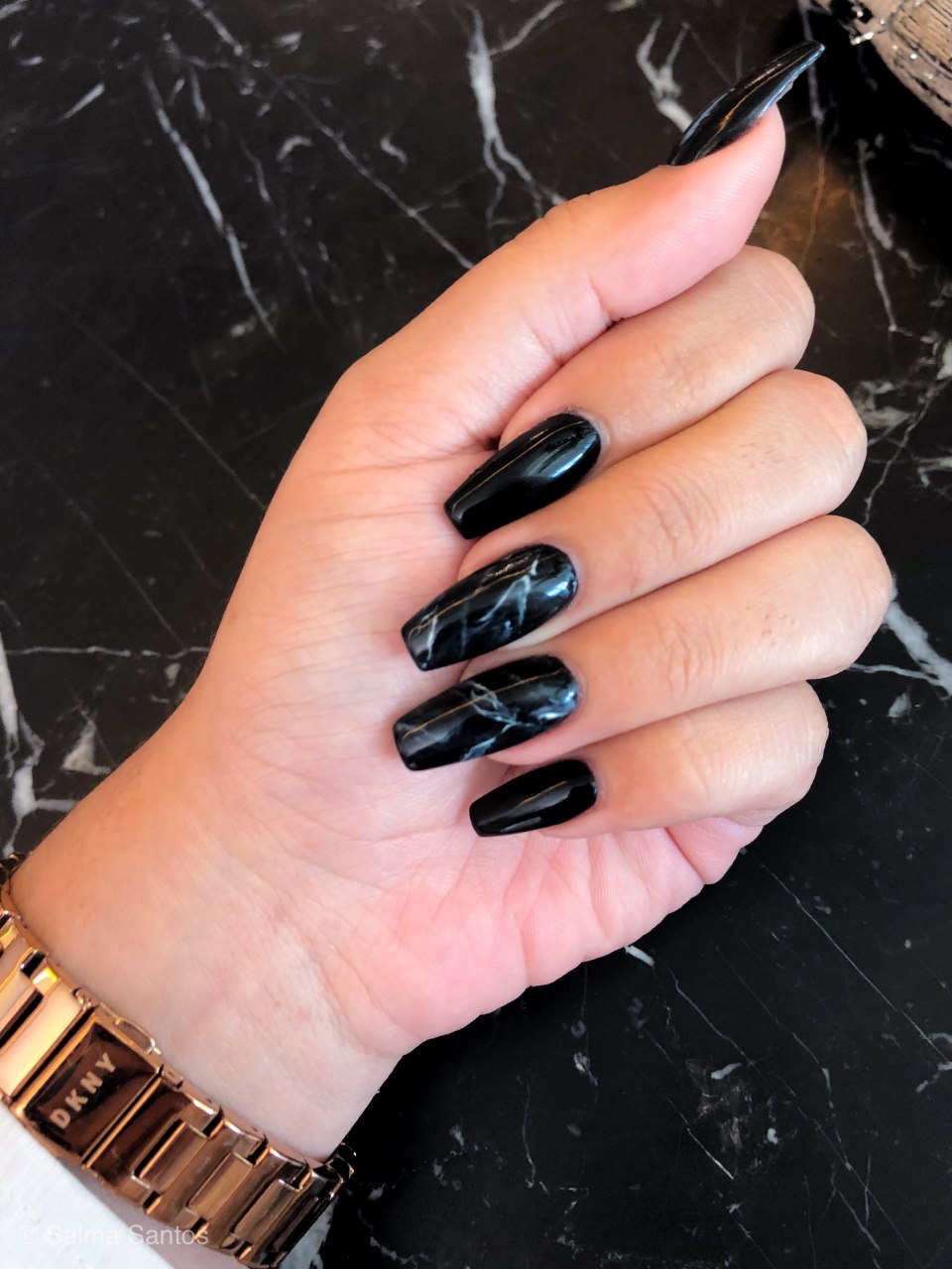 Модные ногти Black Bails распечатать