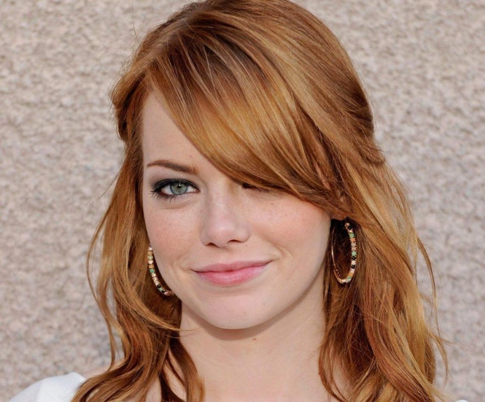 Красивые девушки с косой челкой