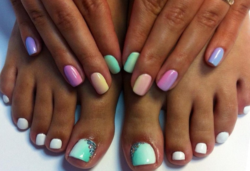 Маникюр и педикюр