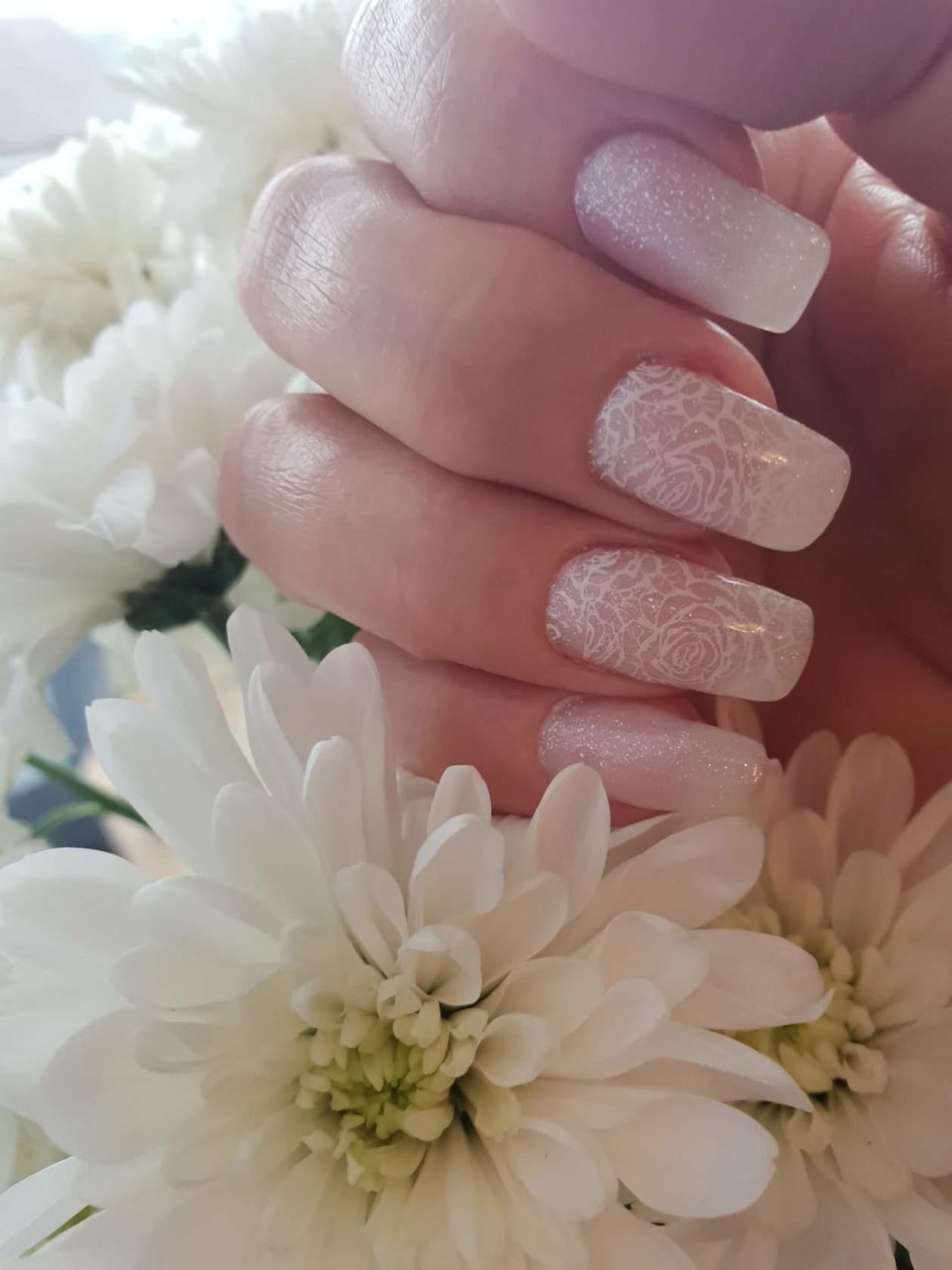 Ногти светлые тона