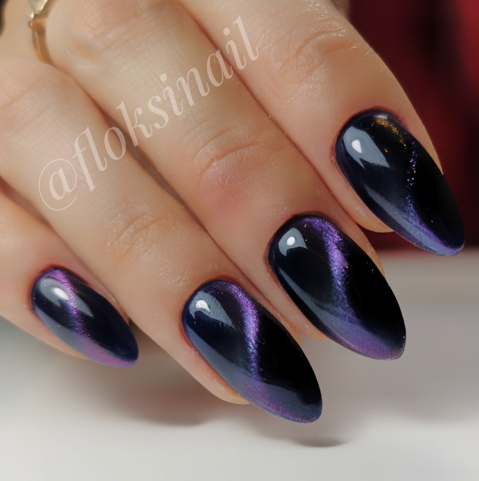 Маникюр кошачий глаз темный