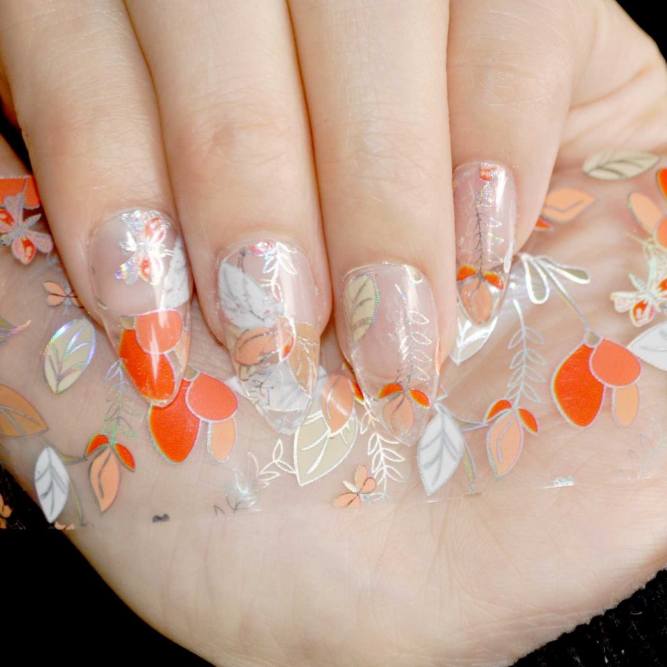 Ногти прозрачный оранжевый
