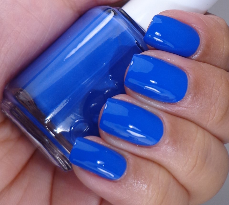 Лак для ногтей Essie сине голубой