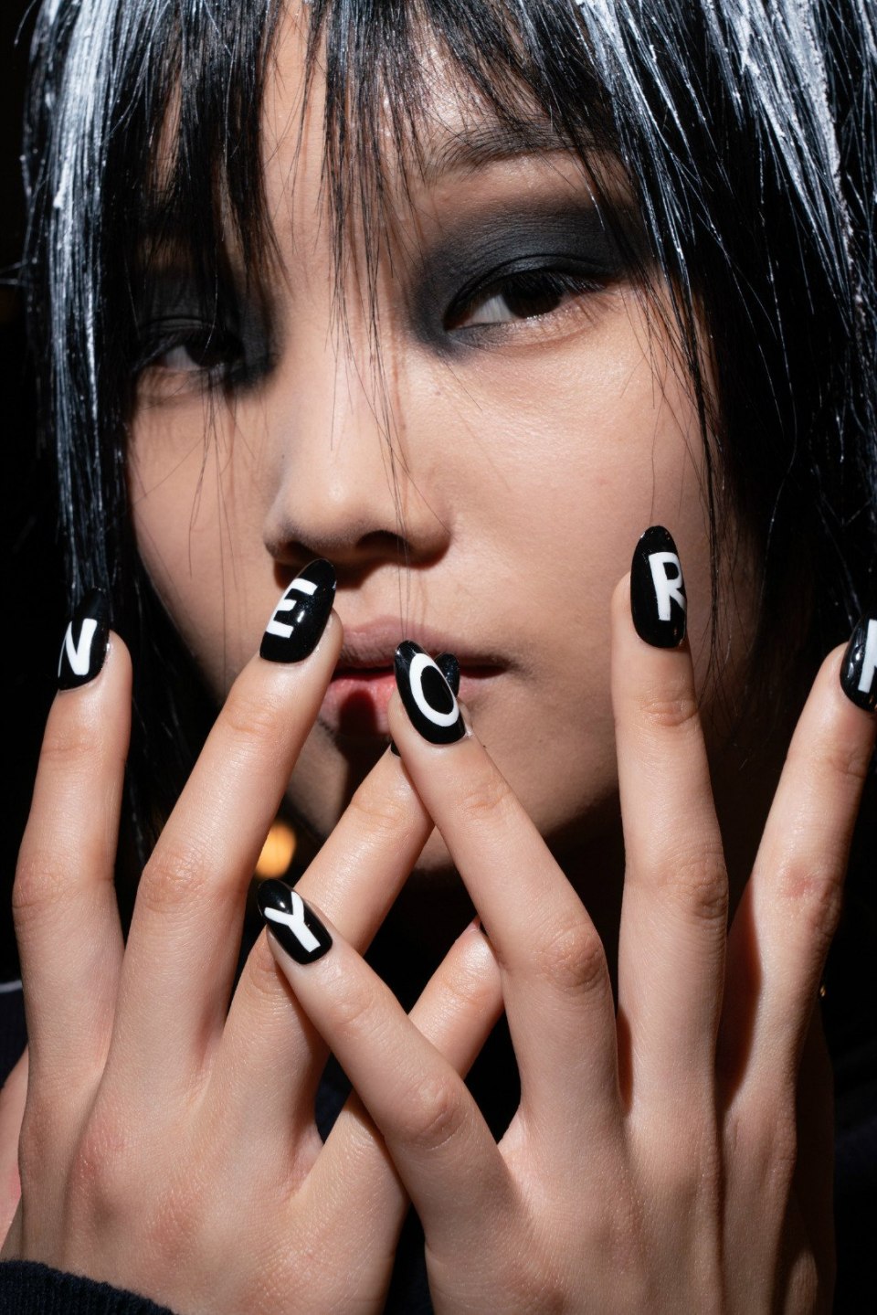 Маникюр с улыбкой