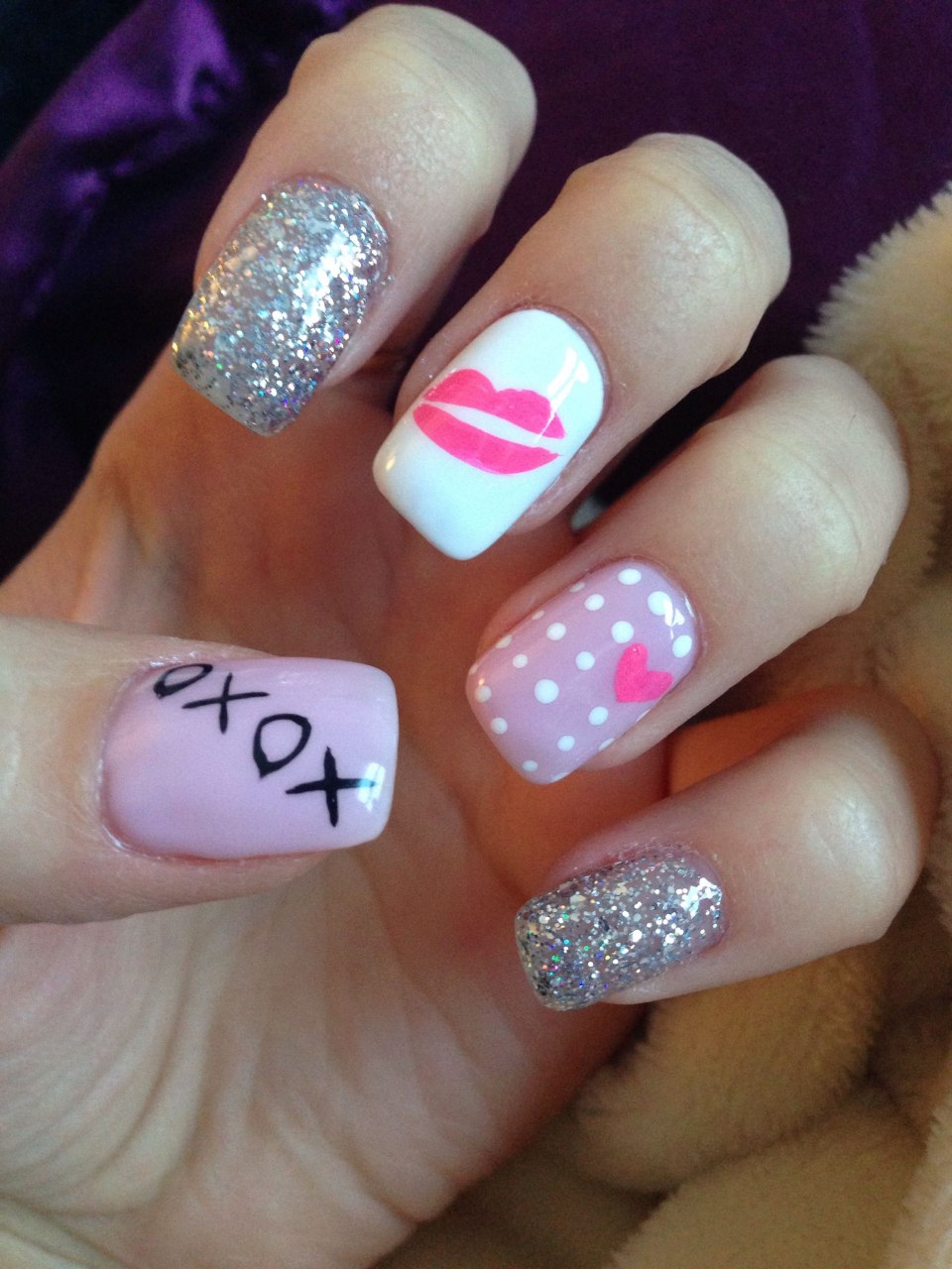 Красивый черный маникюр