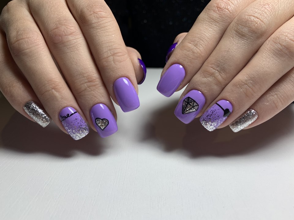 Маникюр фиолетовый с серебром