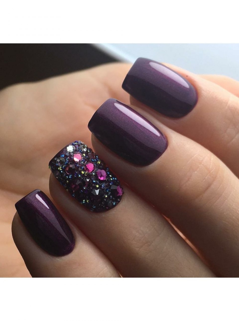 Маникюр баклажановый цвет