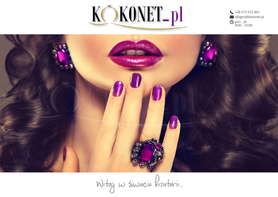 Девушка с ногтями