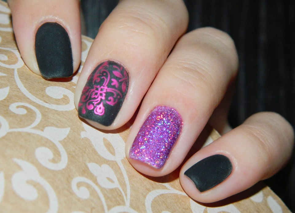 Блестки под матовым топом