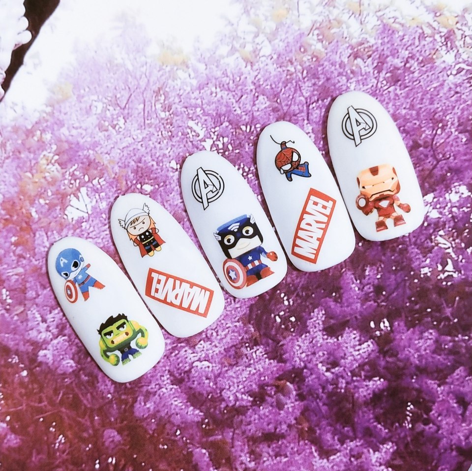 Наклейки на ногти с персонажами