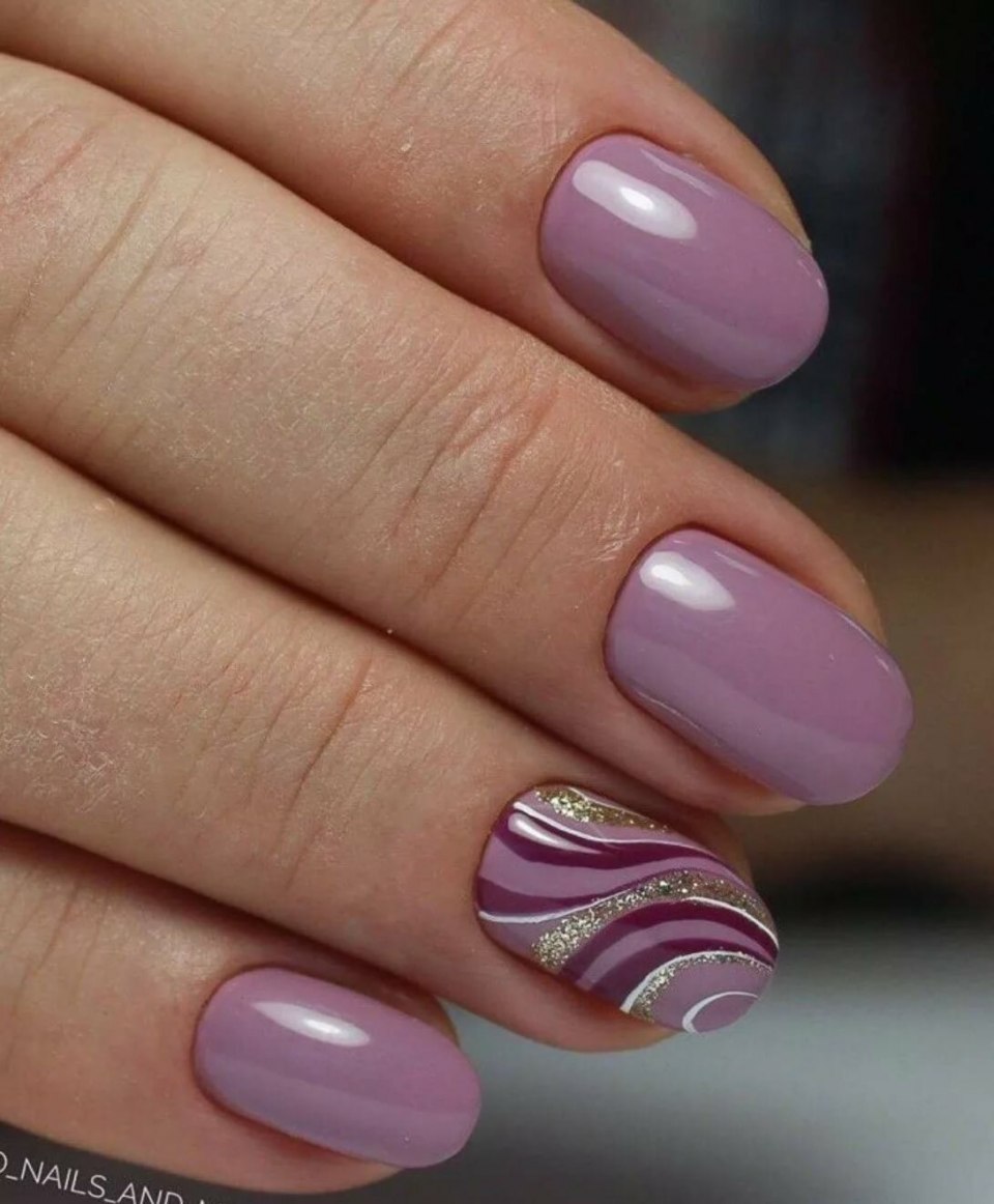 Essie лак фиолетовый