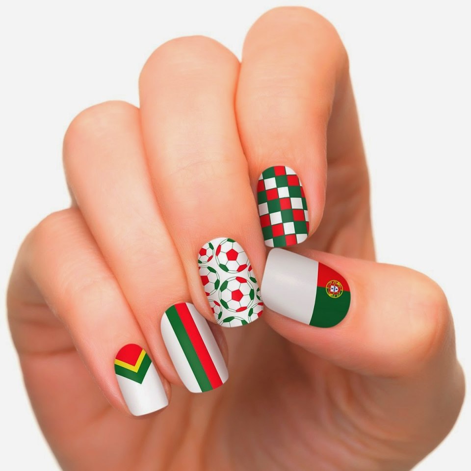 Маникюр с флагом Италии
