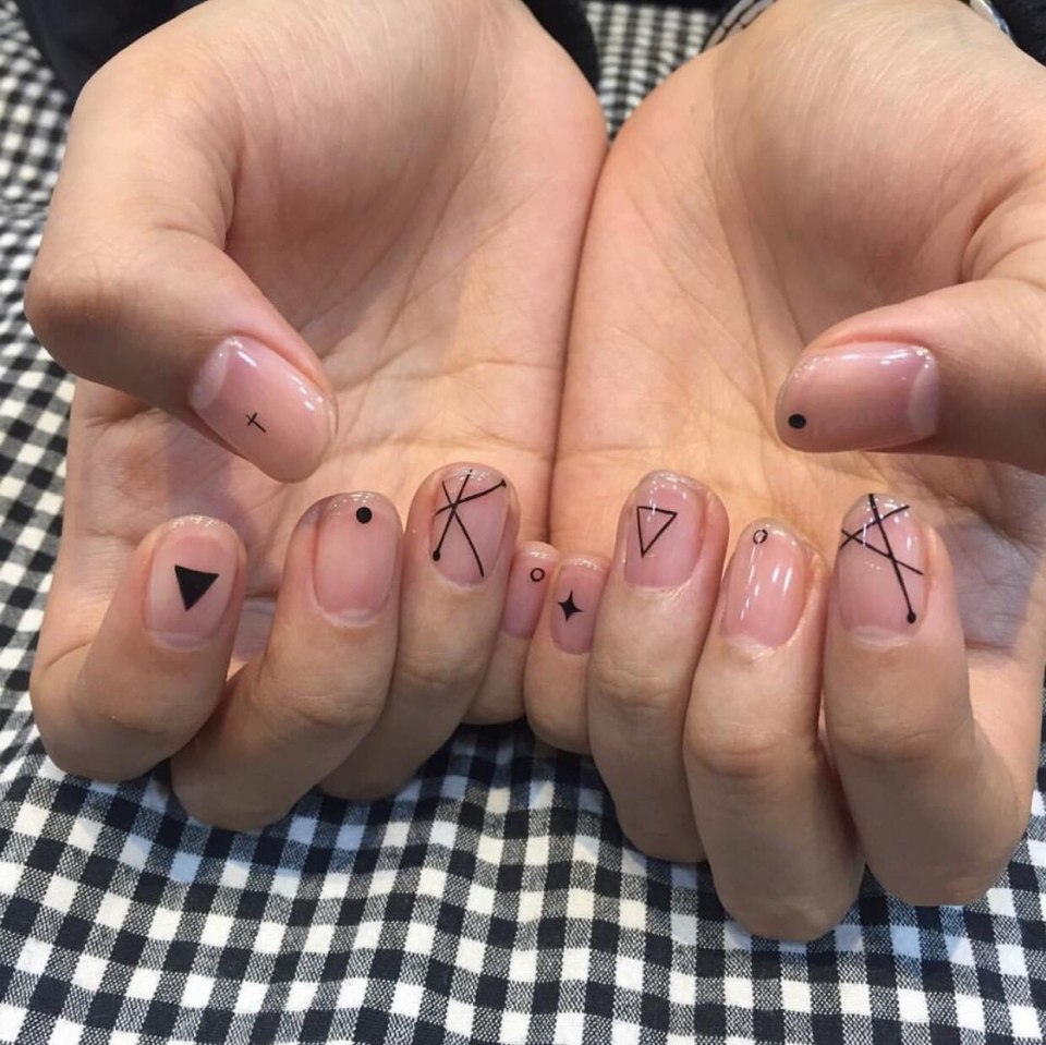 Негативный маникюр