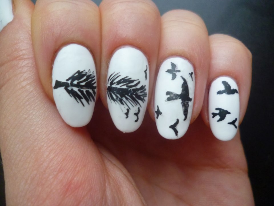 Белые птицы маникюр