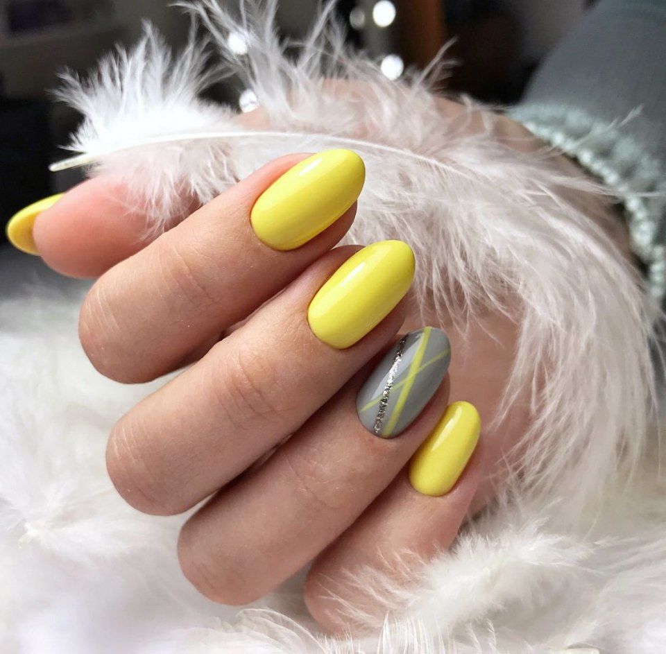 Короткие желтые ногти