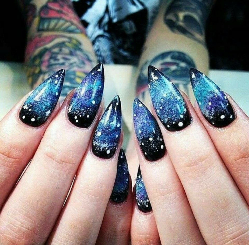 Ногти космос