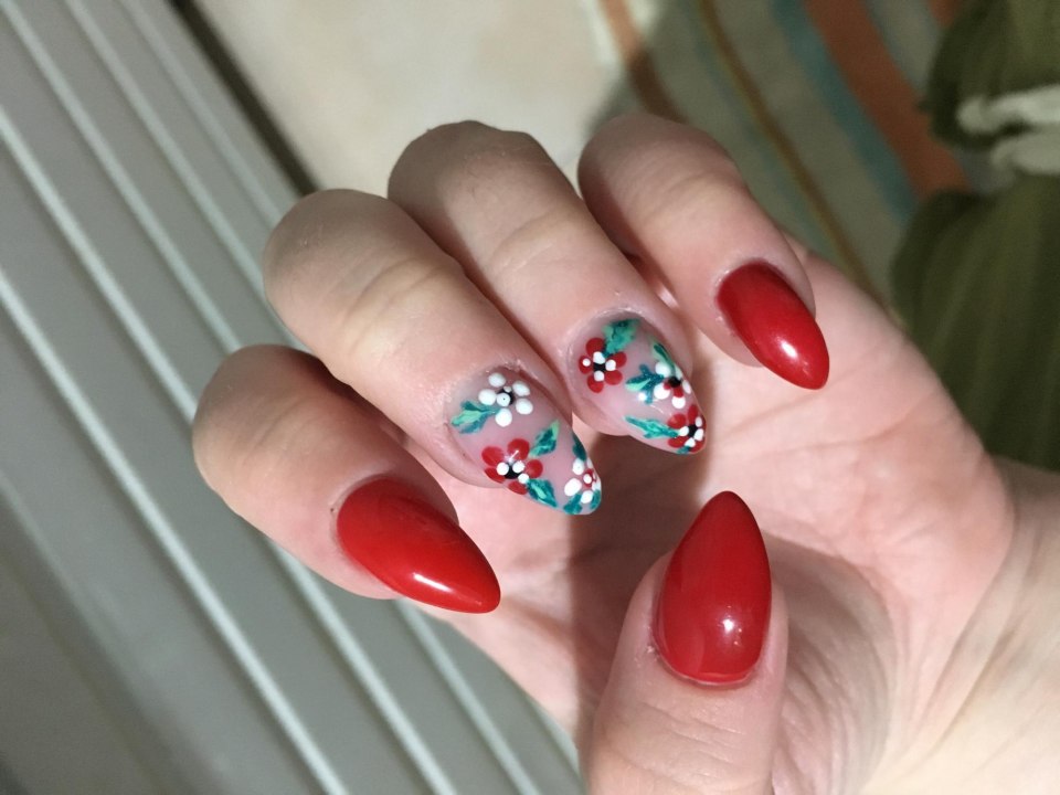 Мультяшки на ногтях фото