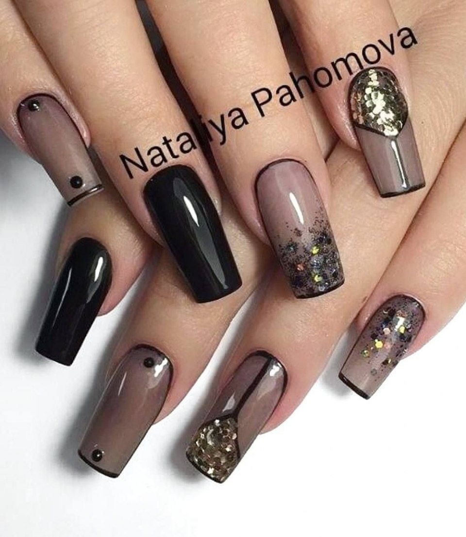 Вуаль на квадратных ногтях