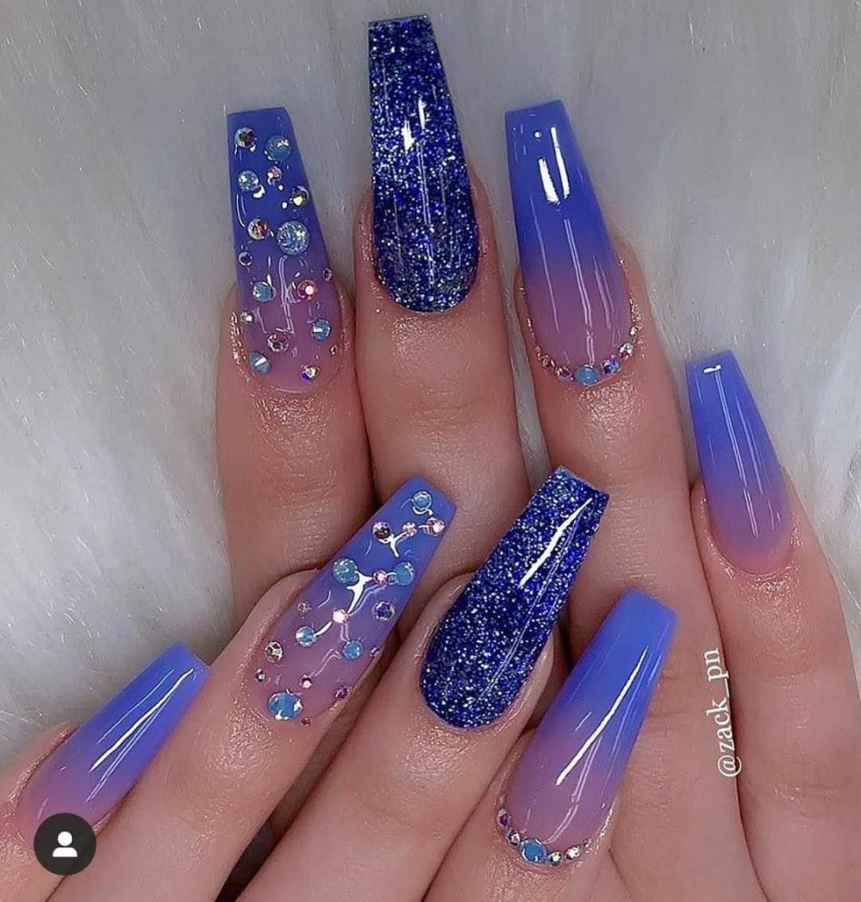Накладные ногти цветные