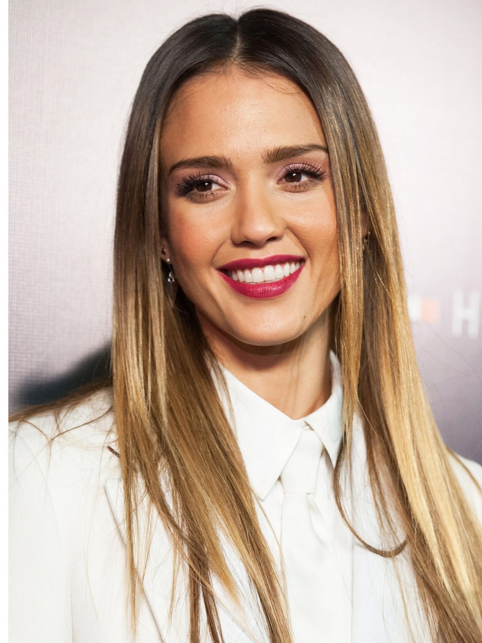 Джессика Альба омбре