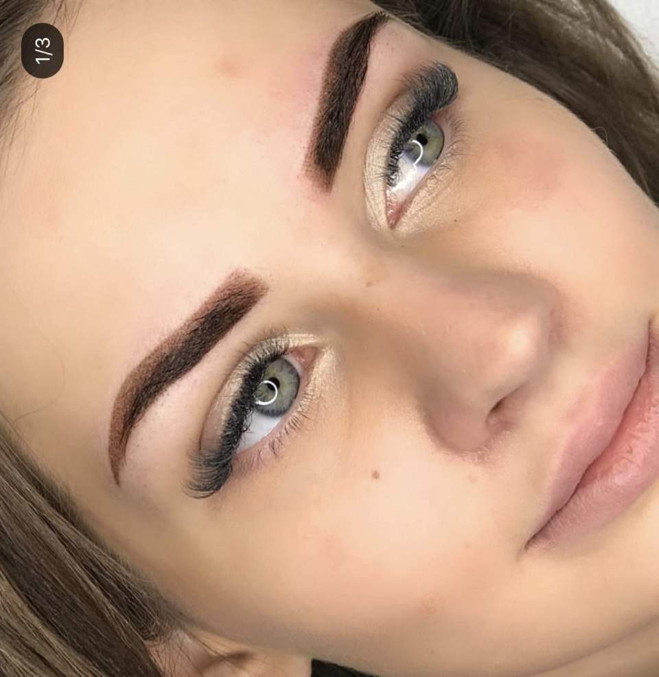 Татуаж бровей