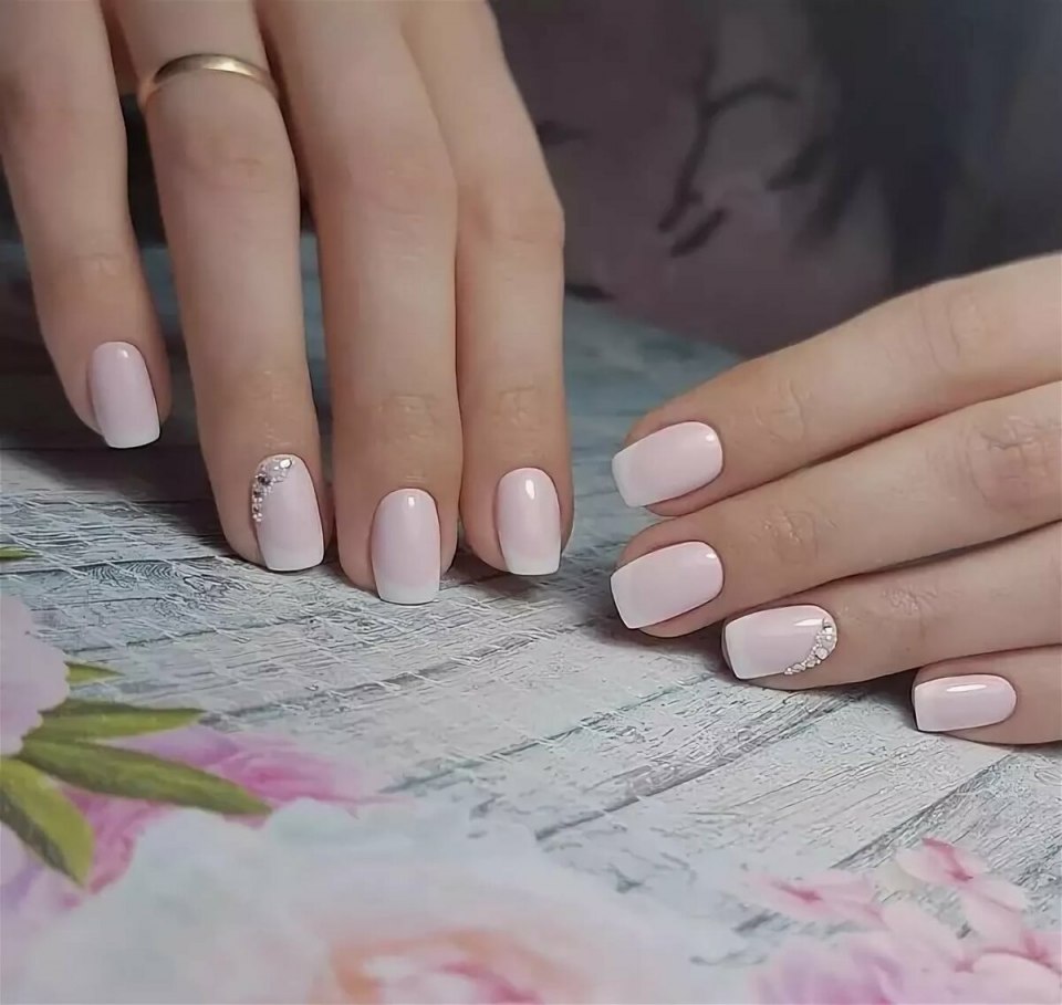 Нежный маникюр