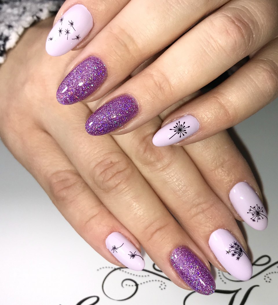 Лаванда на ногтях