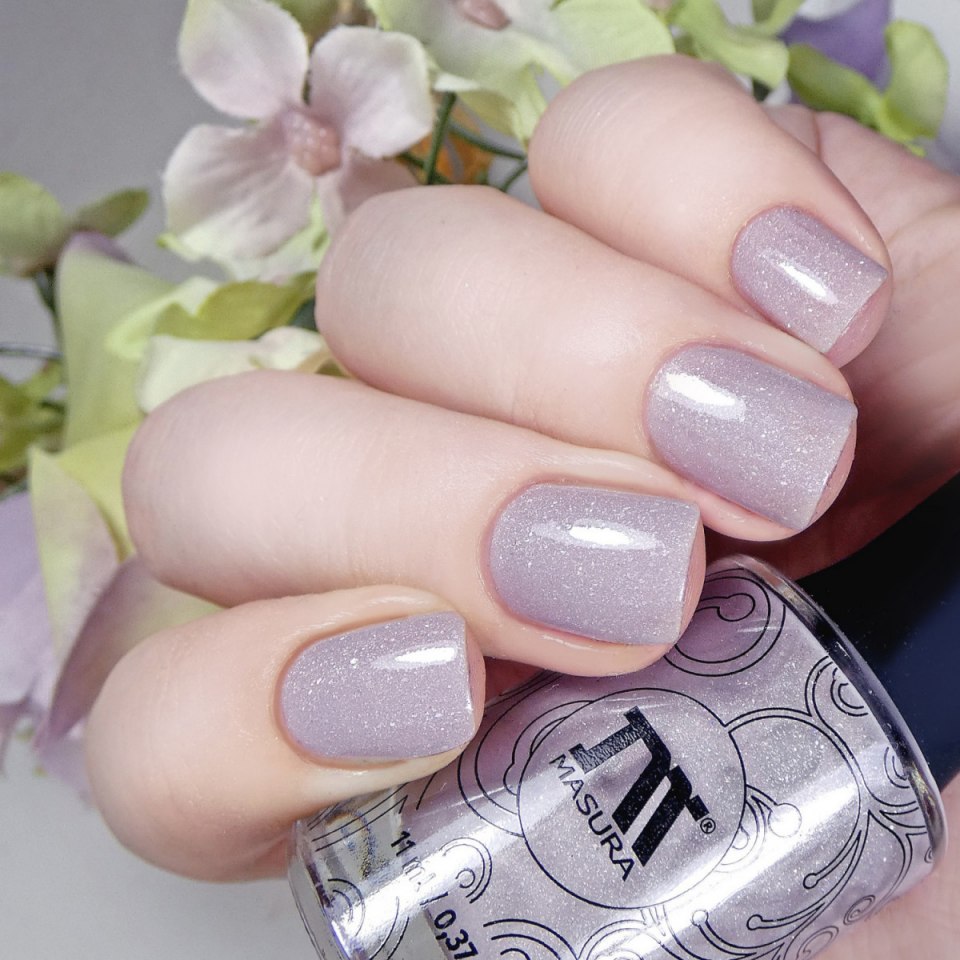 Лавандовый маникюр