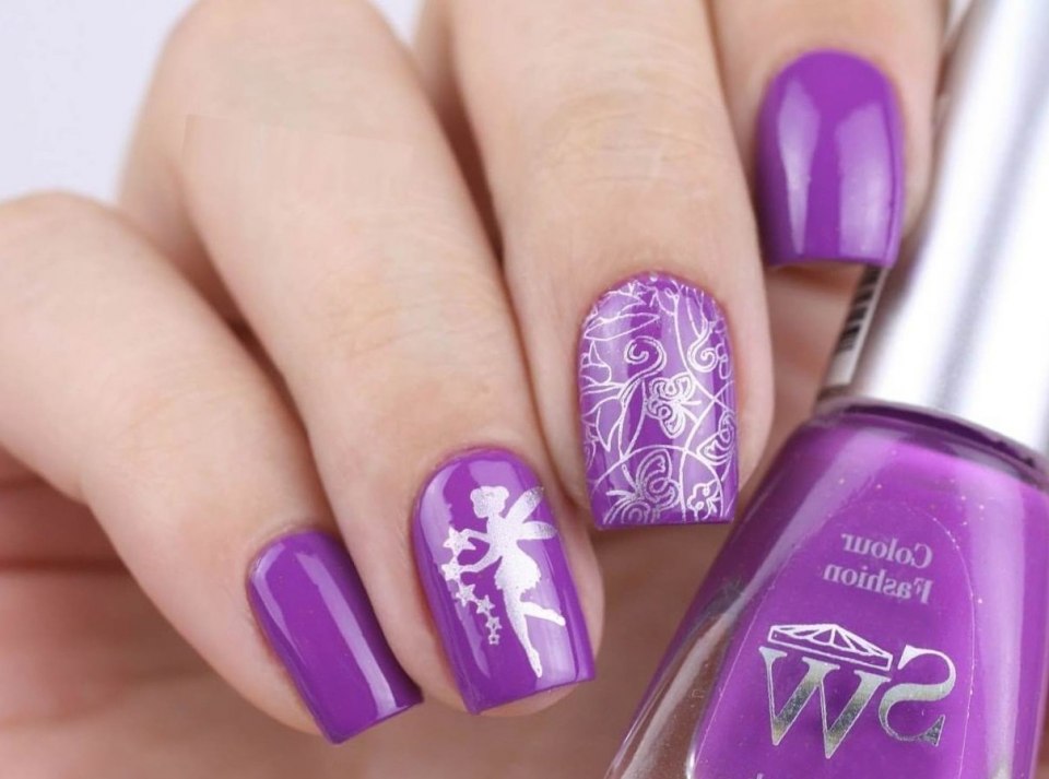 Маникюр фиолетовый с серебром