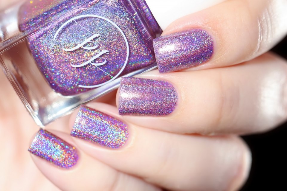 Красивый маникюр 2021 фиолетовый