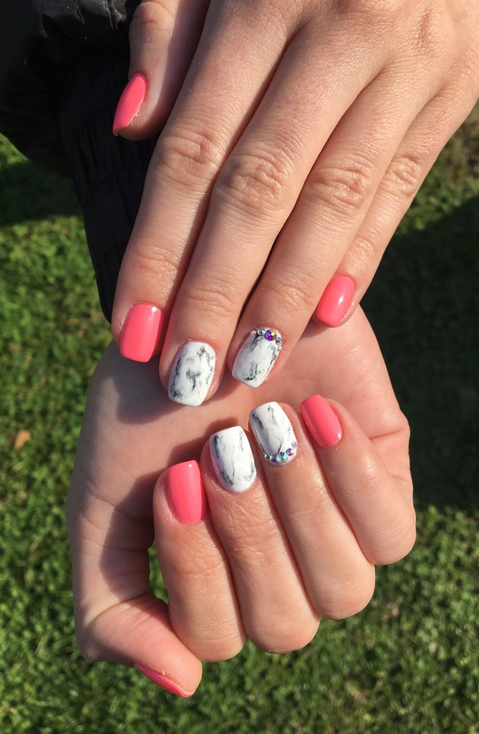 Однотонный маникюр