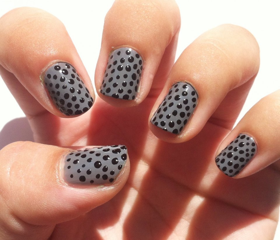 Черные ногти с елочкой