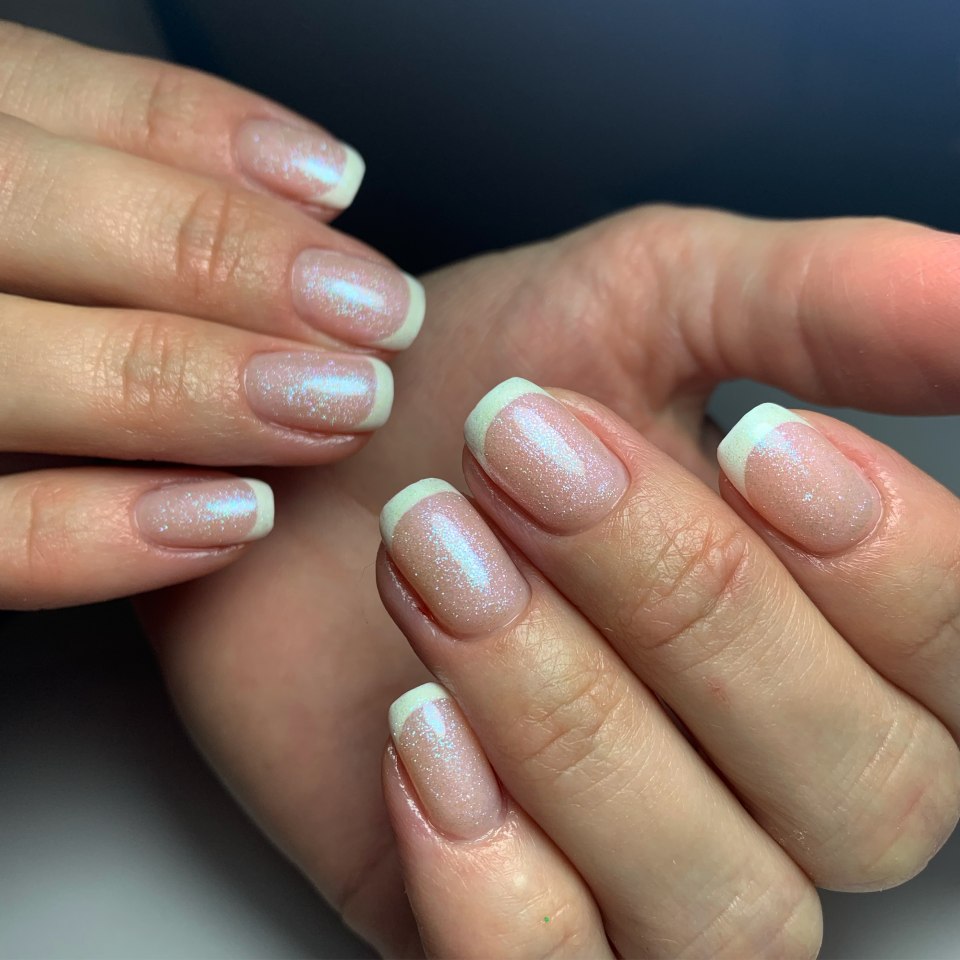 Маникюр френч естественный расплывающиеся